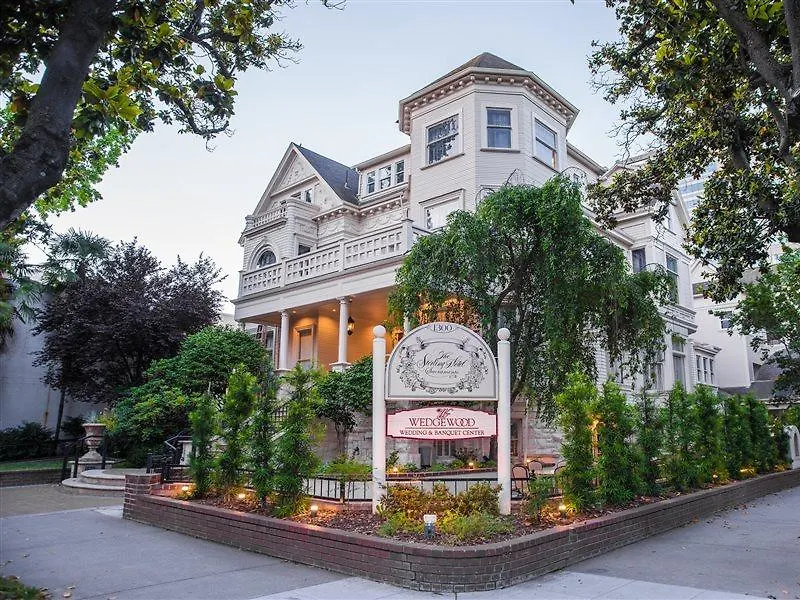 Sterling Hotel Sacramento 3*,